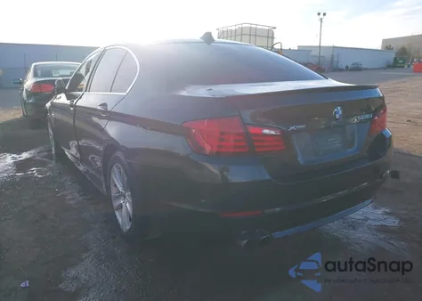 2013 BMW 528I xDrive z USA, uszkodzony, nr VIN WBAXH5C5XDD110013